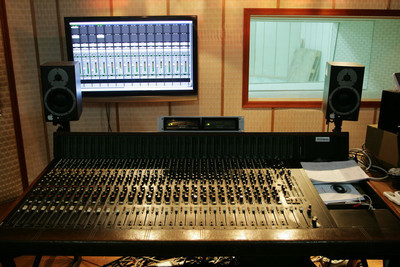 好聲音配音承接各種音樂(lè)音效制作、廣告配音、專(zhuān)題配音、企業(yè)宣傳片配音、錄音配音等業(yè)務(wù)